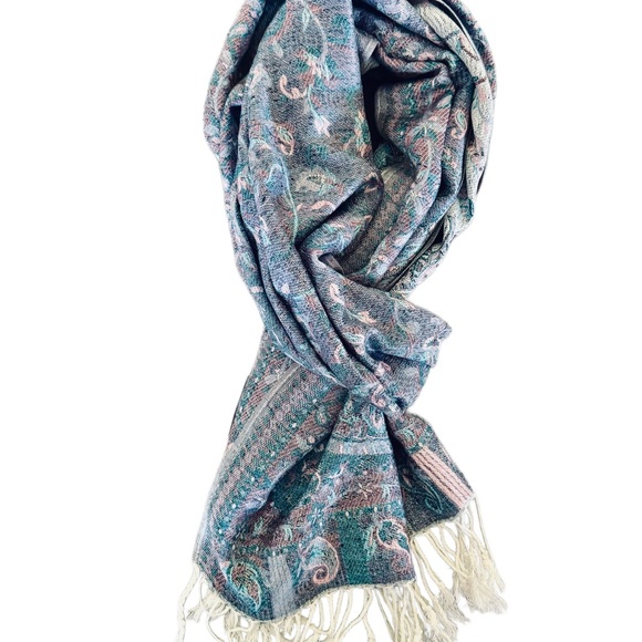 NWOT Pashmina wrap - Picture 4 of 7